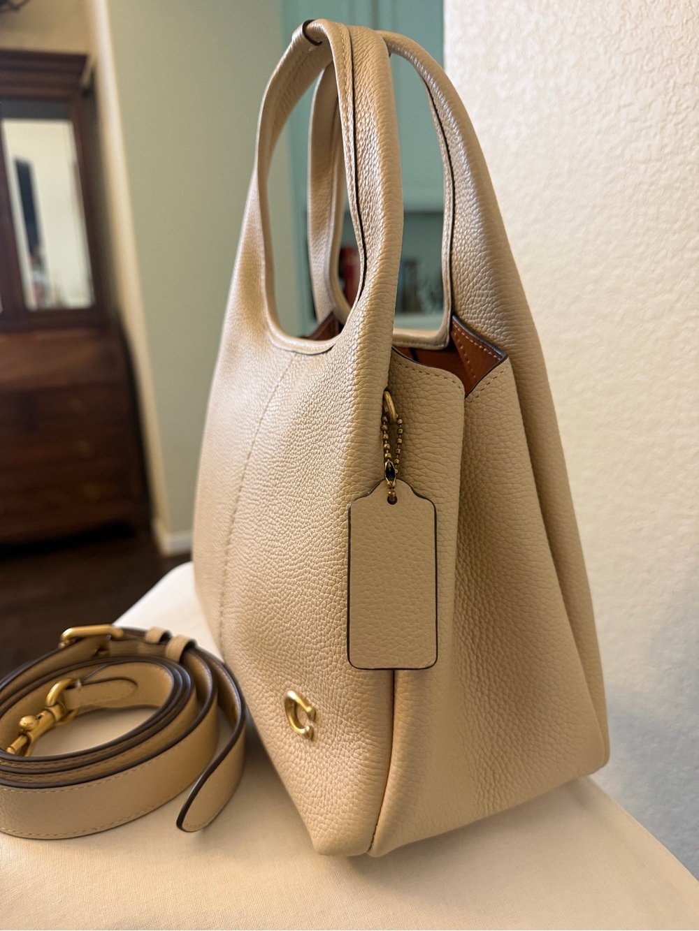 Lana 23 Coach Pebbled Leather Top-Handle Bag in Beige With Strap - Picture 2 of 2